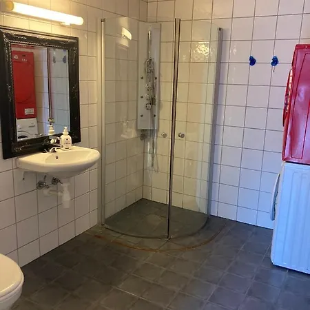 Parken Terrasse Lägenhetshotell Kopervik